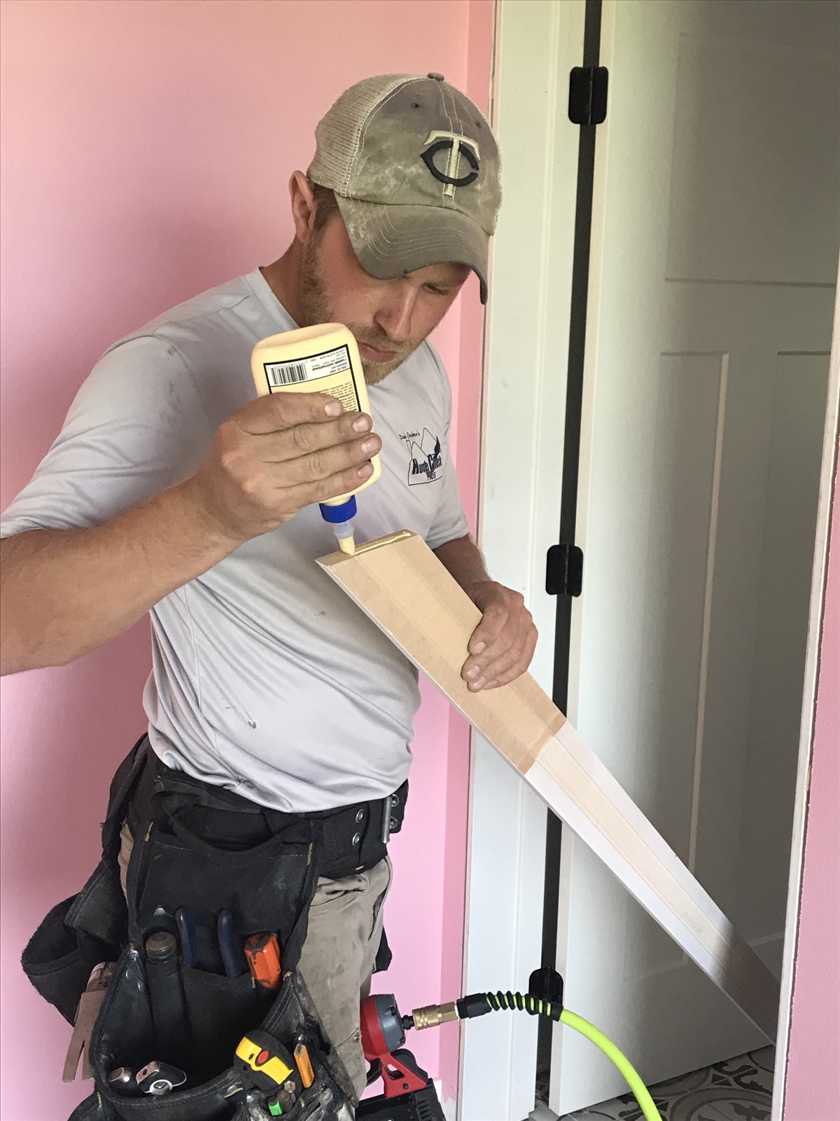 Finish Carpentry – Glue Miter